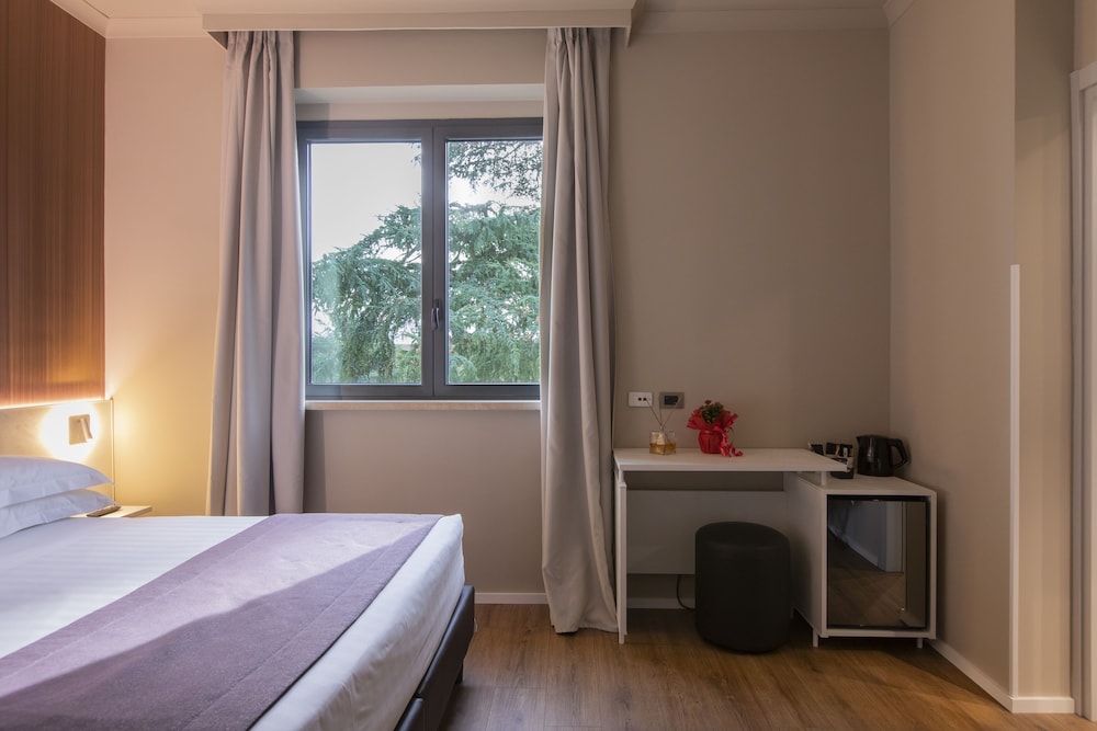 Garner Hotel Rome Aurelia by IHG — Hotel rooms in Rome, Lazio