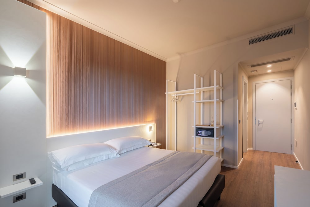 Garner Hotel Rome Aurelia by IHG — Hotel rooms in Rome, Lazio