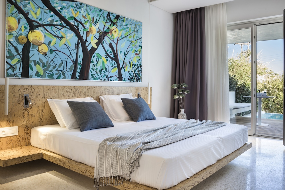 Mykonos Dove Beachfront Hotel — Hotel rooms in Plati Gialos, South Aegean