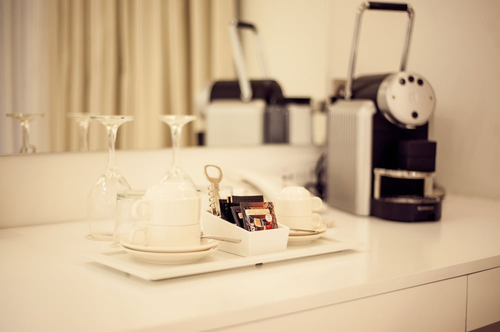 Mykonos Dove Beachfront Hotel — Hotel rooms in Plati Gialos, South Aegean