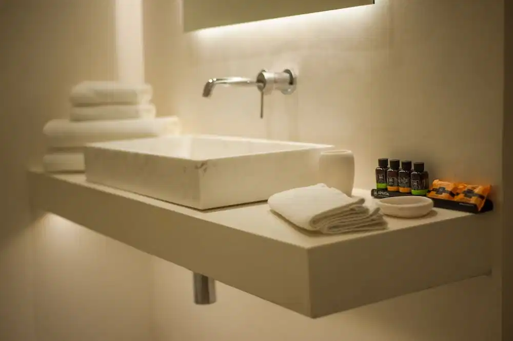 Mykonos Dove Beachfront Hotel — Hotel rooms in Plati Gialos, South Aegean