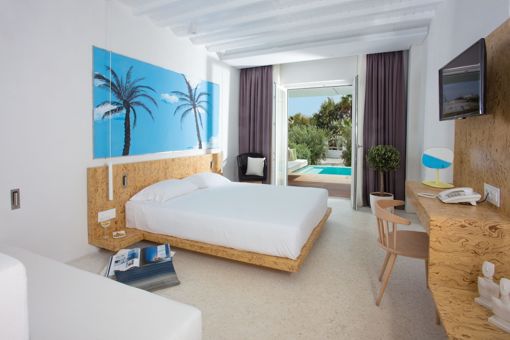 Mykonos Dove Beachfront Hotel — Hotel rooms in Plati Gialos, South Aegean