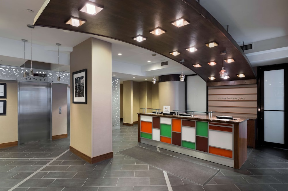 Hampton Inn Manhattan-Chelsea — Hotel building in New York City, New York State