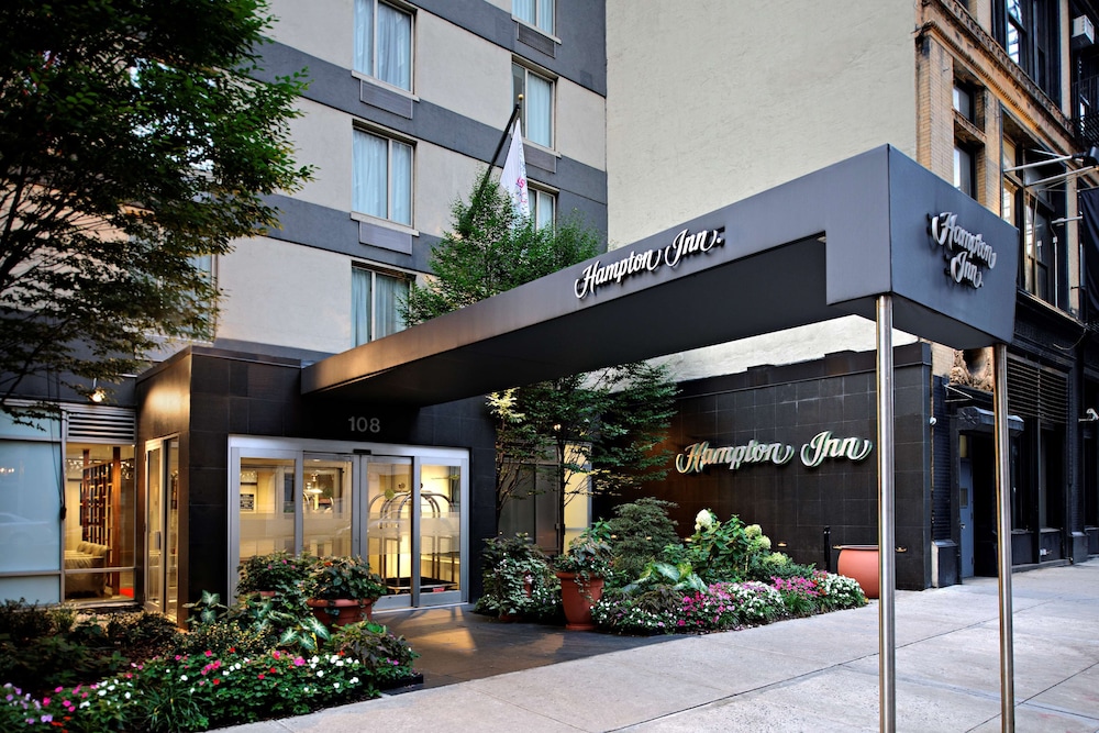 Hampton Inn Manhattan-Chelsea — Hotel building in New York City, New York State