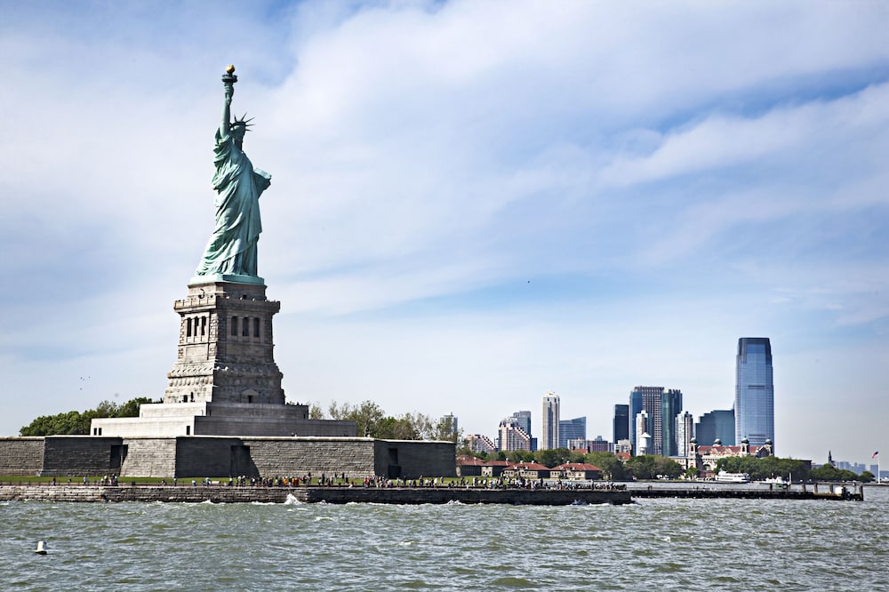 Hampton Inn Manhattan/Times Square South — Attractions in the area in New York City, New York State