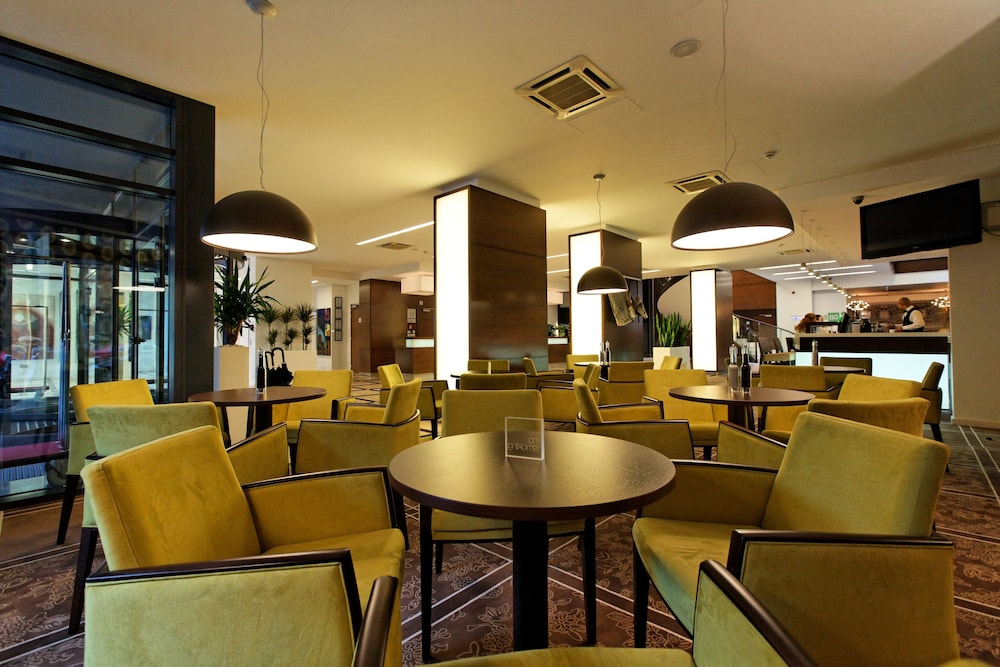 Capital Plaza Hotel - zdjęcie 4