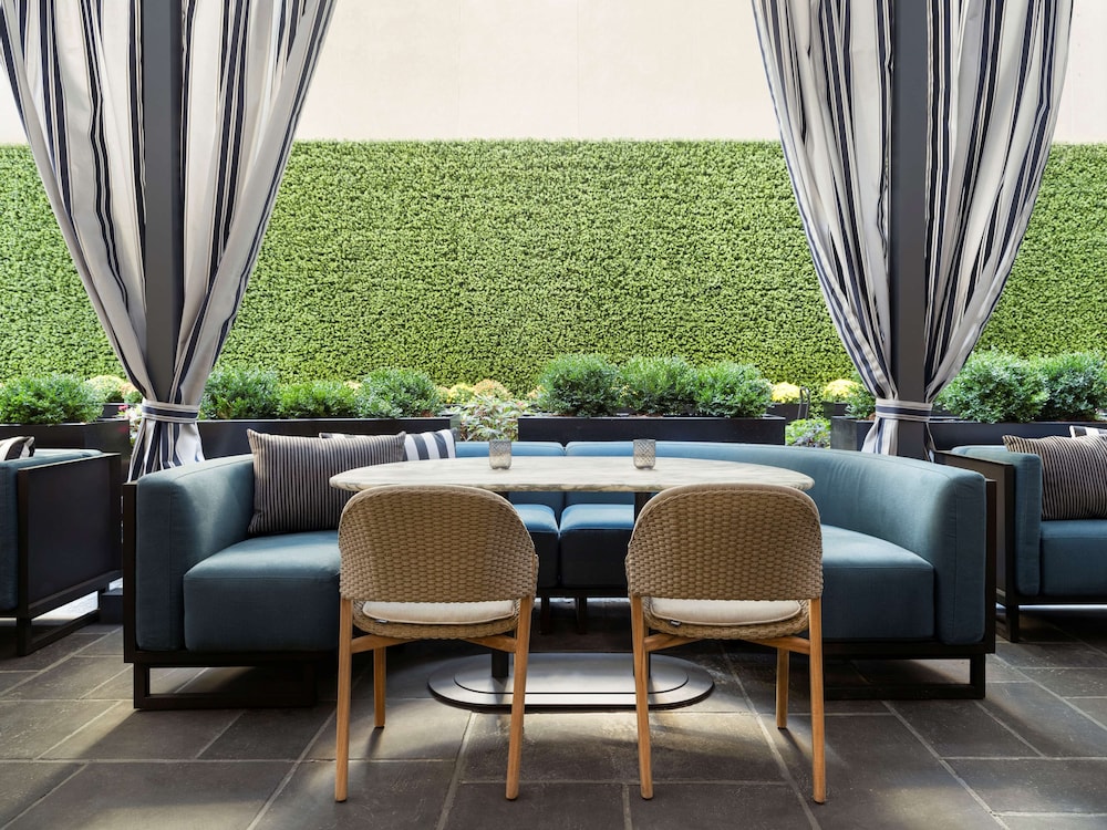Park Lane New York — Restaurant & bars in New York City, New York State