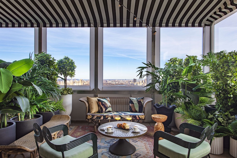 Park Lane New York — Hotel rooms in New York City, New York State