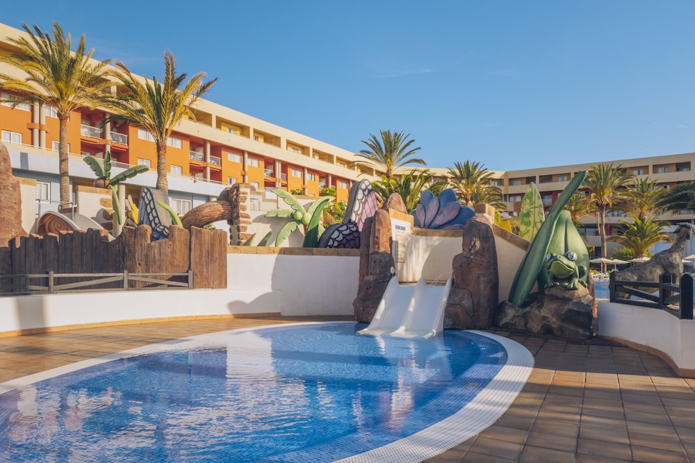 Iberostar Waves Gaviotas Park -All Inclusive — Attractions for children in Esquinzo, Canary Islands