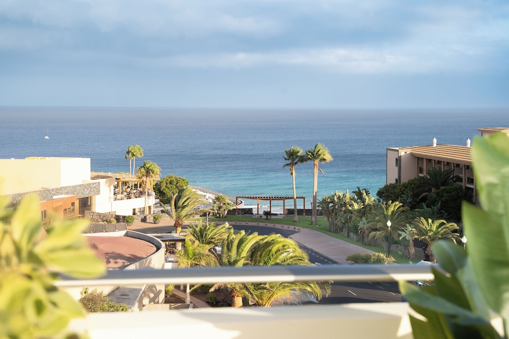 Iberostar Waves Gaviotas Park -All Inclusive — Beach in Esquinzo, Canary Islands
