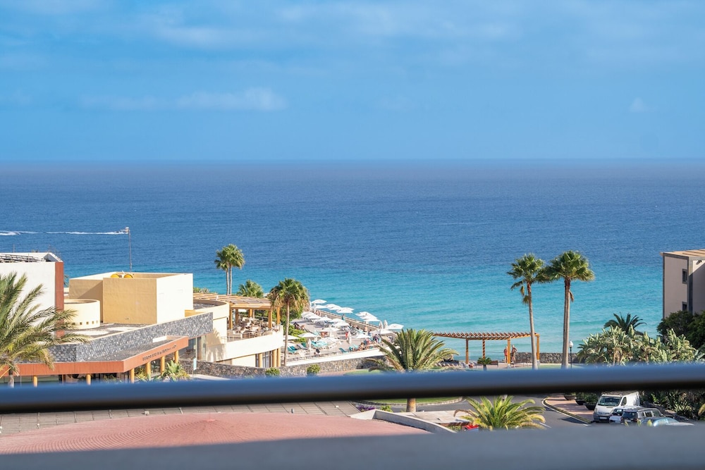 Iberostar Waves Gaviotas Park -All Inclusive — Beach in Esquinzo, Canary Islands