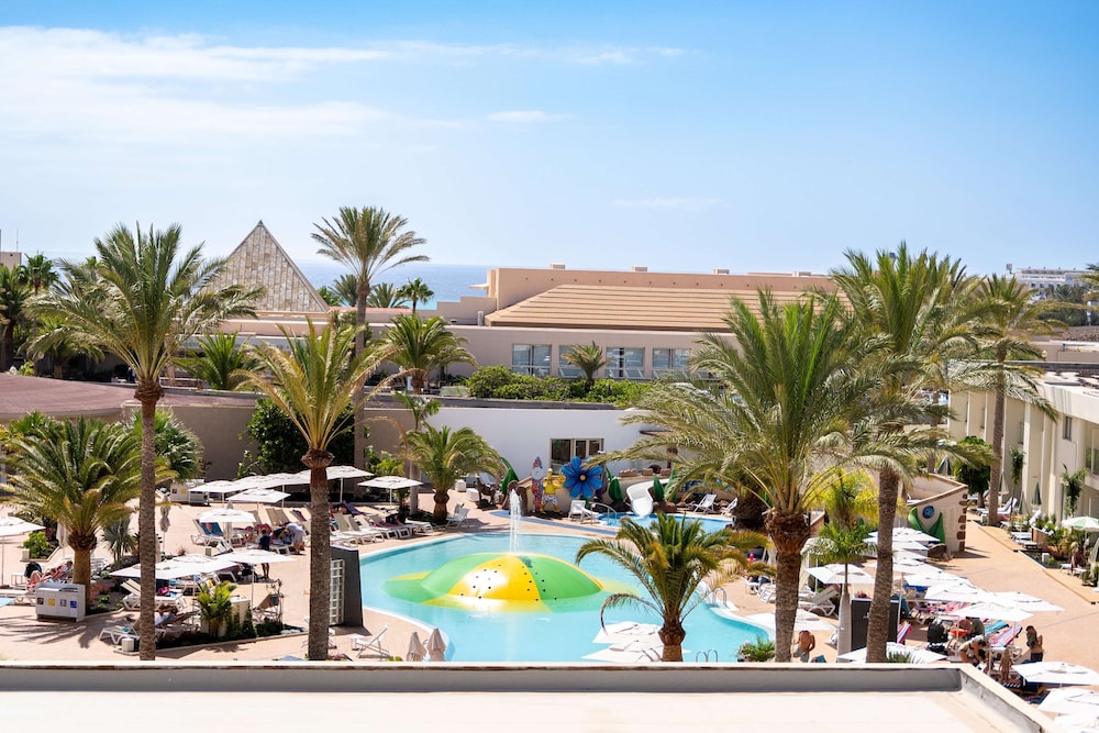 Iberostar Waves Gaviotas Park -All Inclusive — Attractions for children in Esquinzo, Canary Islands