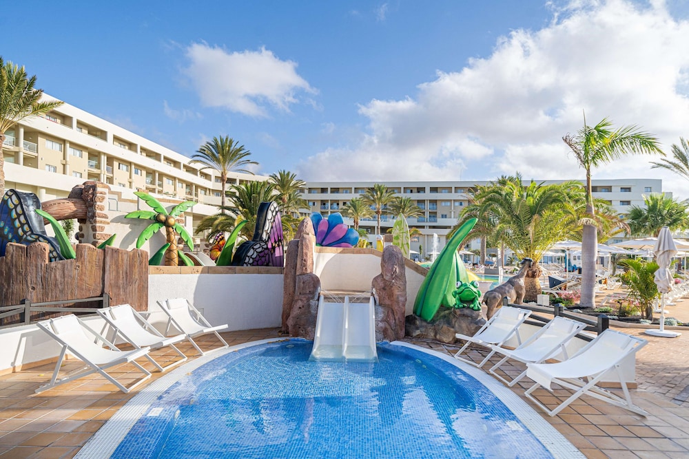 Iberostar Waves Gaviotas Park -All Inclusive — Attractions for children in Esquinzo, Canary Islands