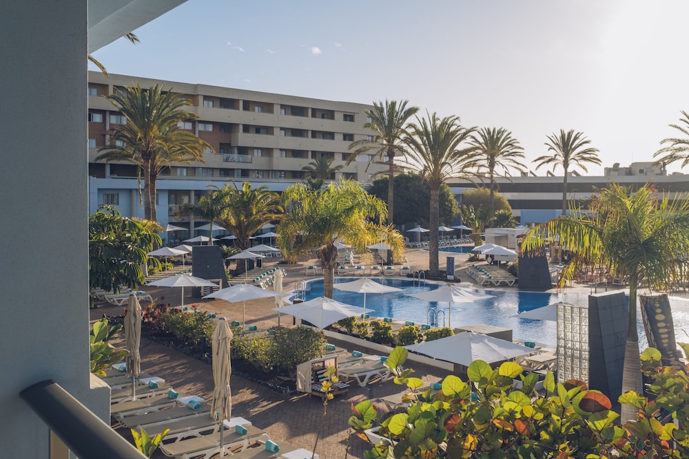 Iberostar Waves Gaviotas Park -All Inclusive — Swimming pool in Esquinzo, Canary Islands
