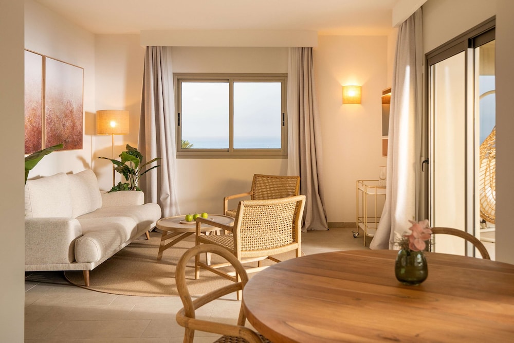 Iberostar Waves Gaviotas Park -All Inclusive — Hotel rooms in Esquinzo, Canary Islands