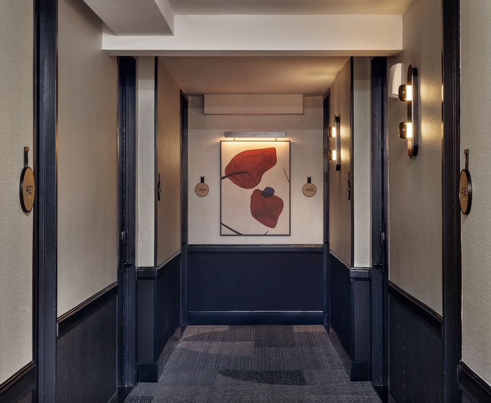 Kimpton Theta New York - Times Square by IHG — Hotel building in New York City, New York State