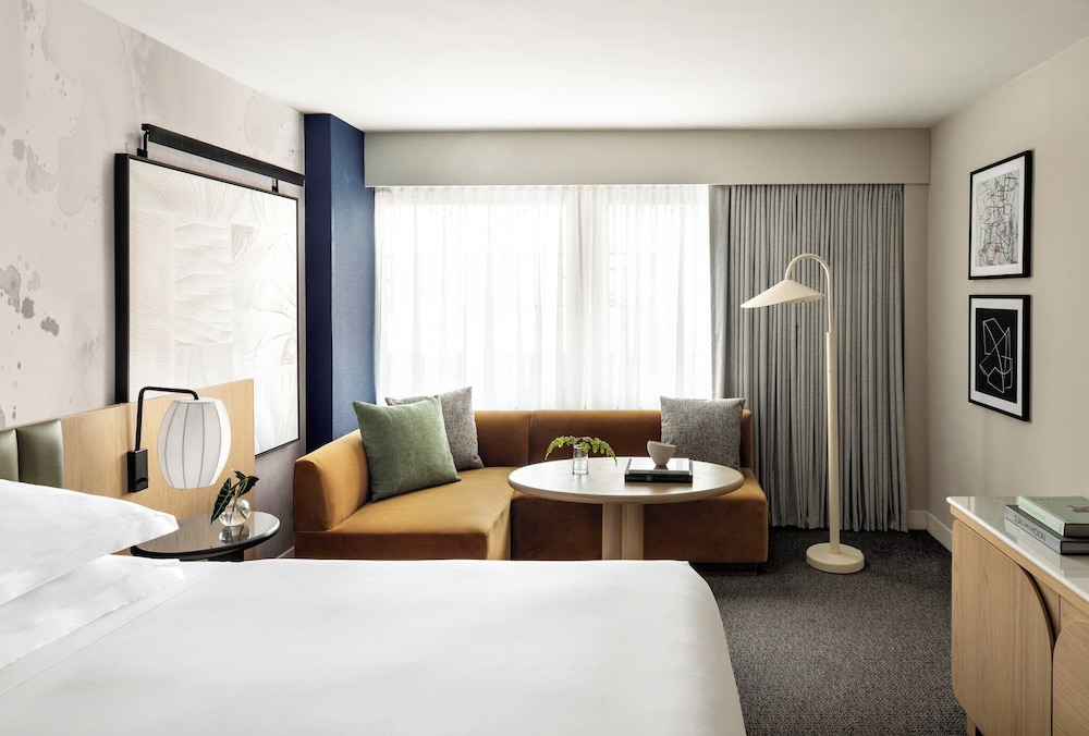 Kimpton Theta New York - Times Square by IHG — Hotel rooms in New York City, New York State