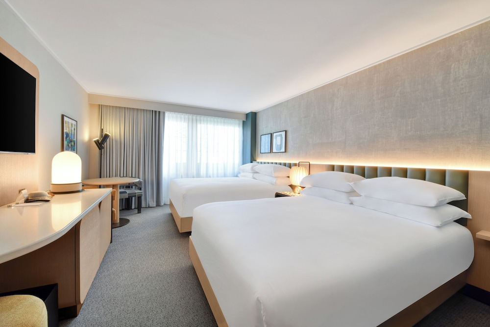 Kimpton Theta New York - Times Square by IHG — Hotel rooms in New York City, New York State