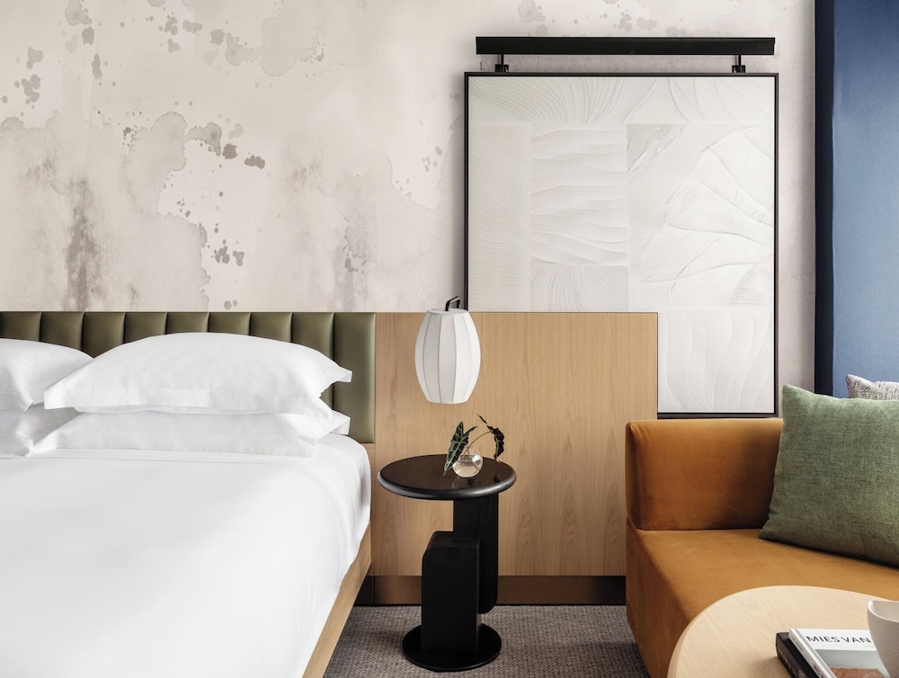 Kimpton Theta New York - Times Square by IHG — Hotel rooms in New York City, New York State
