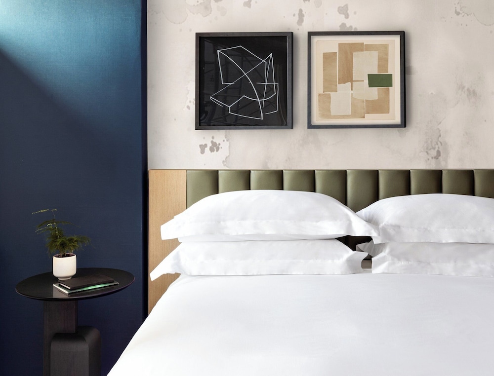 Kimpton Theta New York - Times Square by IHG — Hotel rooms in New York City, New York State