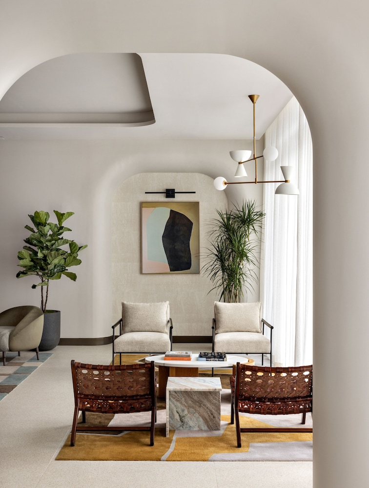 Kimpton Theta New York - Times Square by IHG — Hotel rooms in New York City, New York State