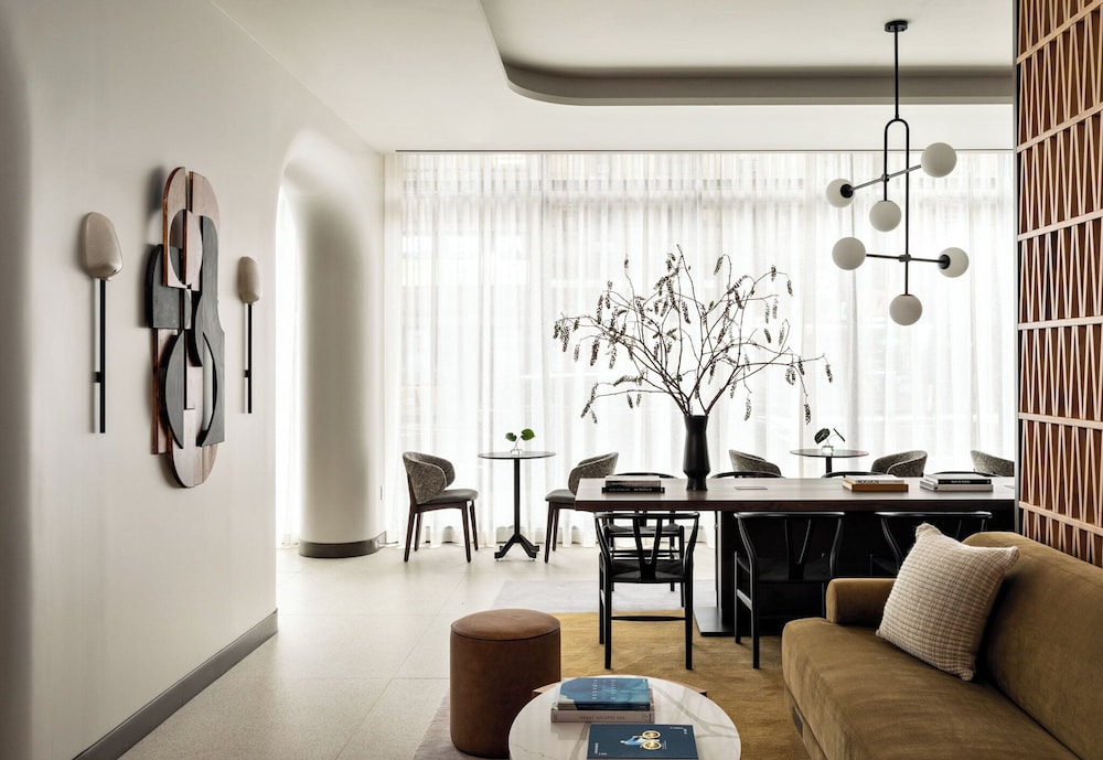 Kimpton Theta New York - Times Square by IHG — Hotel rooms in New York City, New York State