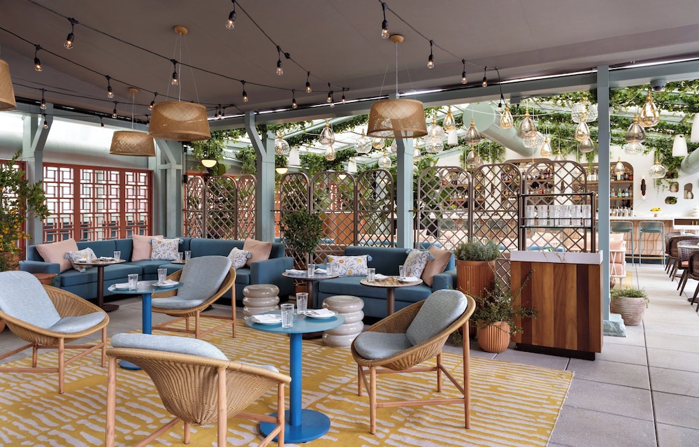 Kimpton Theta New York - Times Square by IHG — Restaurant & bars in New York City, New York State