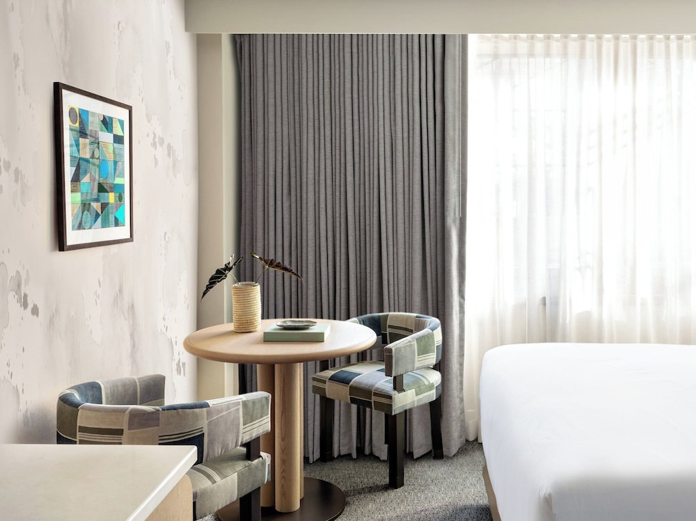 Kimpton Theta New York - Times Square by IHG — Hotel rooms in New York City, New York State