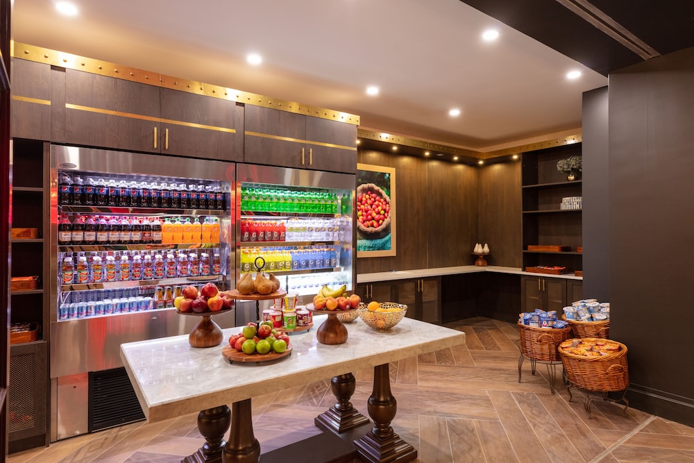 Westgate New York Grand Central — Restaurant & bars in New York City, New York State