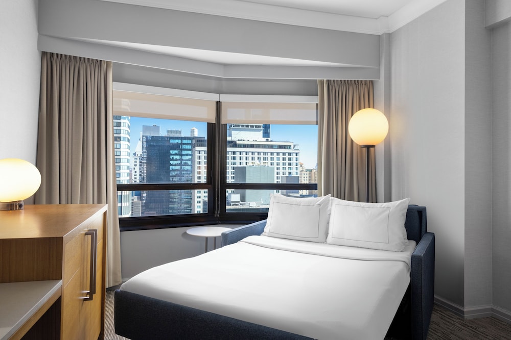 New York Hilton Midtown — Hotel rooms in New York City, New York State