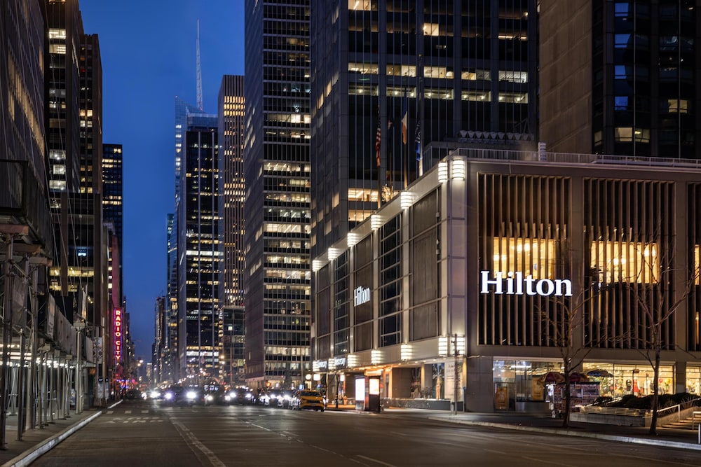 New York Hilton Midtown — Hotel building in New York City, New York State