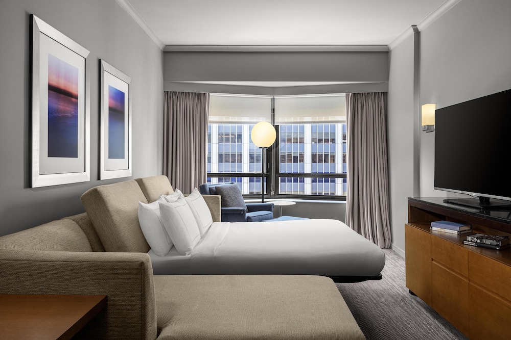 New York Hilton Midtown — Hotel rooms in New York City, New York State