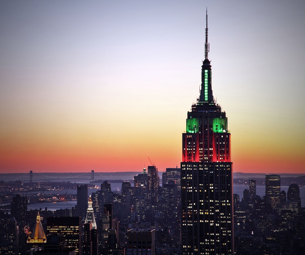 New York Hilton Midtown — Attractions in the area in New York City, New York State