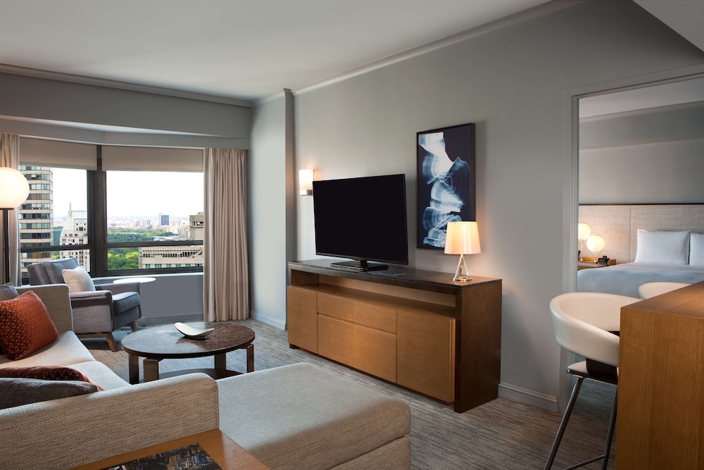 New York Hilton Midtown — Hotel rooms in New York City, New York State
