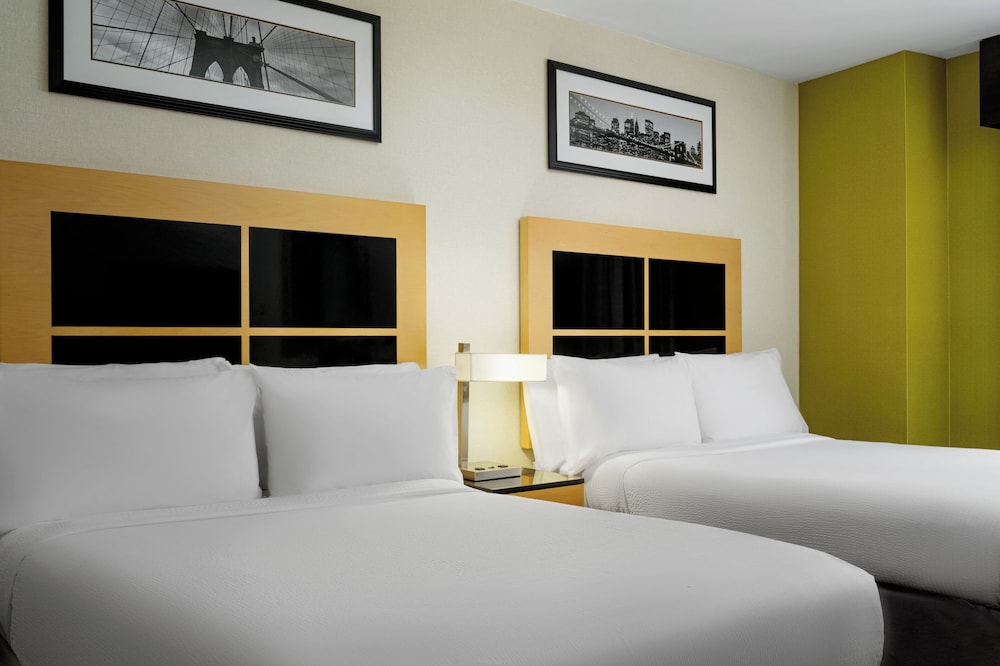Holiday Inn Express New York City- Wall Street by IHG — Hotel rooms in New York City, New York State