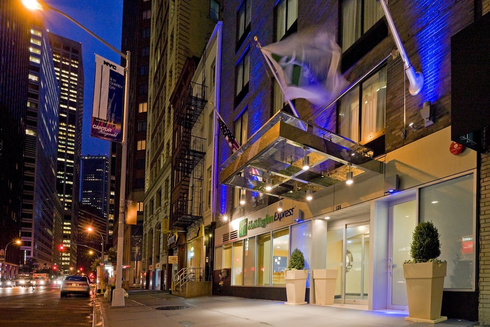 Holiday Inn Express New York City- Wall Street by IHG — Main photo in New York City, New York State