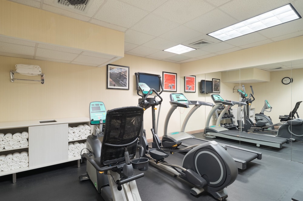 Holiday Inn Express New York City- Wall Street by IHG — Sports & recreation in New York City, New York State