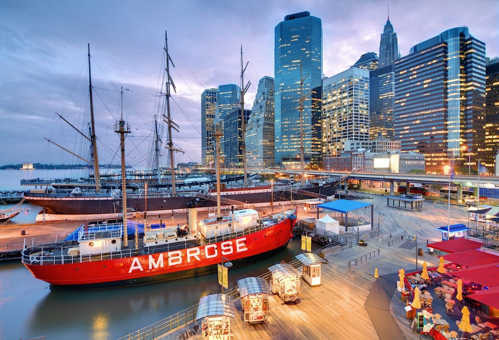 Holiday Inn Express New York City- Wall Street by IHG — Attractions in the area in New York City, New York State