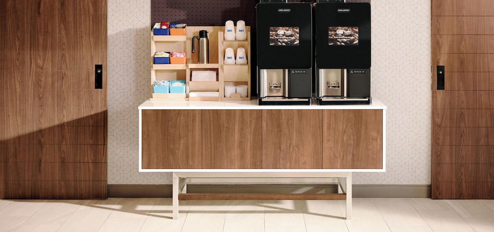 Holiday Inn Express New York City- Wall Street by IHG — Restaurant & bars in New York City, New York State