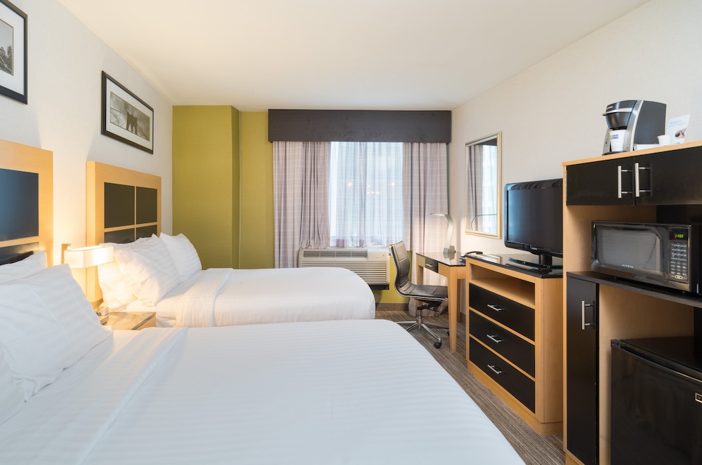 Holiday Inn Express New York City- Wall Street by IHG — Hotel rooms in New York City, New York State