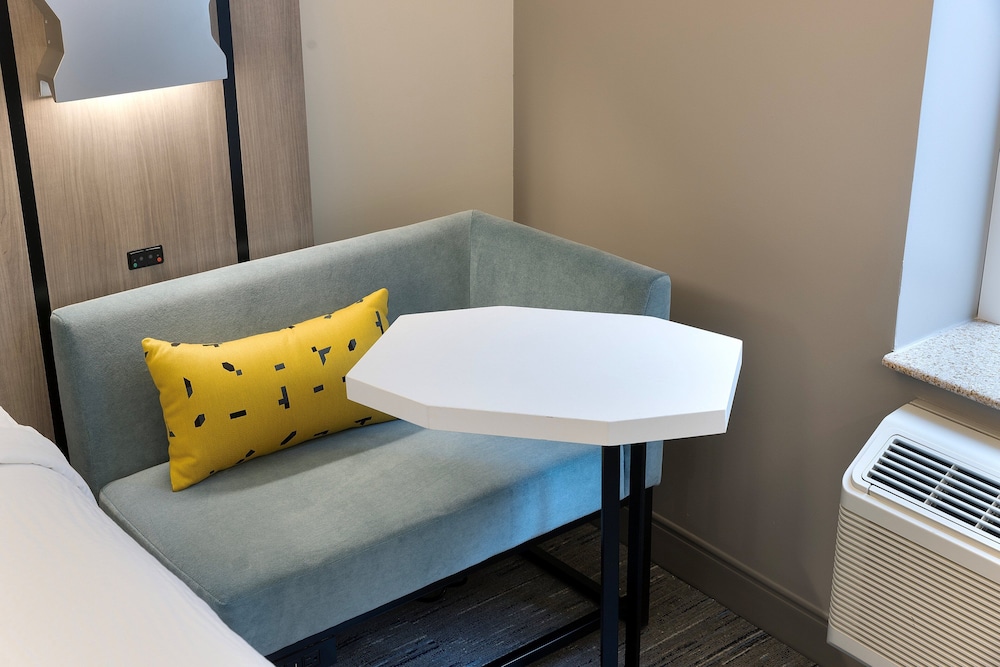 Holiday Inn Express NYC Chelsea – NoMad Area by IHG — Hotel rooms in New York City, New York State
