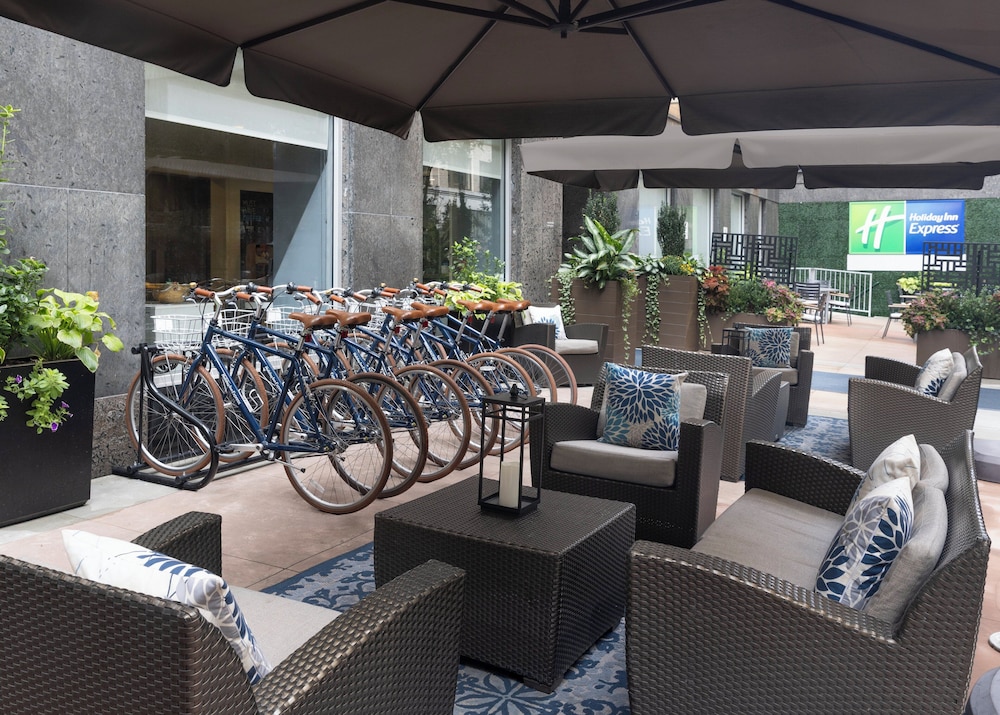 Holiday Inn Express NYC Chelsea – NoMad Area by IHG — Hotel building in New York City, New York State