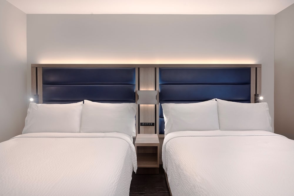 Holiday Inn Express NYC Chelsea – NoMad Area by IHG — Hotel rooms in New York City, New York State
