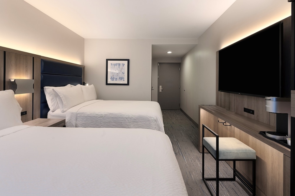 Holiday Inn Express NYC Chelsea – NoMad Area by IHG — Hotel rooms in New York City, New York State