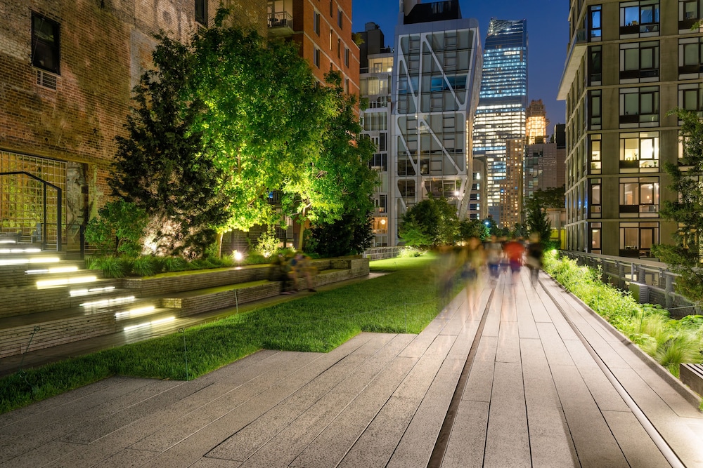 Holiday Inn Express NYC Chelsea – NoMad Area by IHG — Hotel building in New York City, New York State