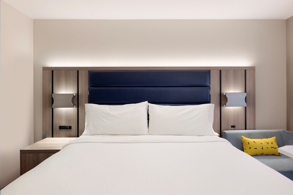 Holiday Inn Express NYC Chelsea – NoMad Area by IHG — Hotel rooms in New York City, New York State