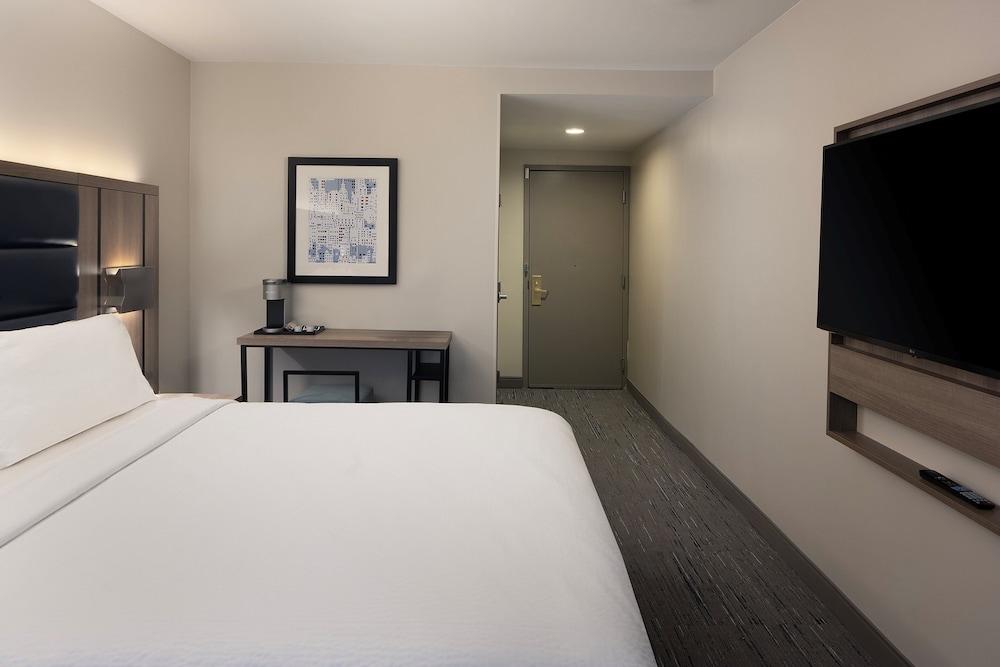 Holiday Inn Express NYC Chelsea – NoMad Area by IHG — Hotel rooms in New York City, New York State