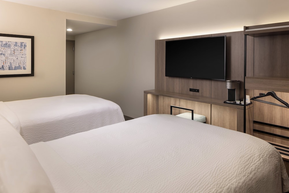Holiday Inn Express NYC Chelsea – NoMad Area by IHG — Hotel rooms in New York City, New York State