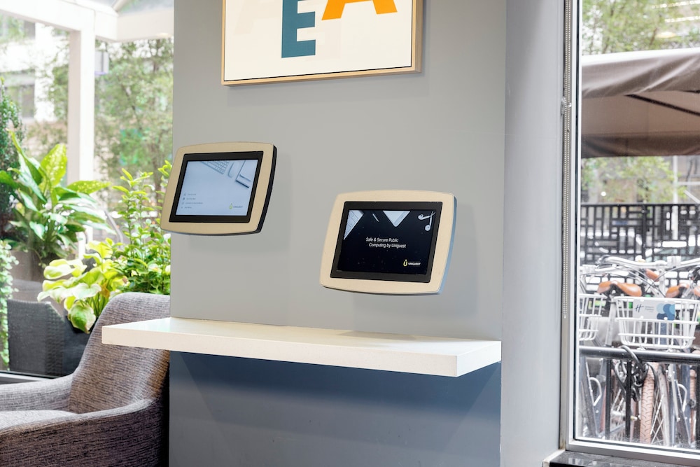 Holiday Inn Express NYC Chelsea – NoMad Area by IHG — Hotel building in New York City, New York State