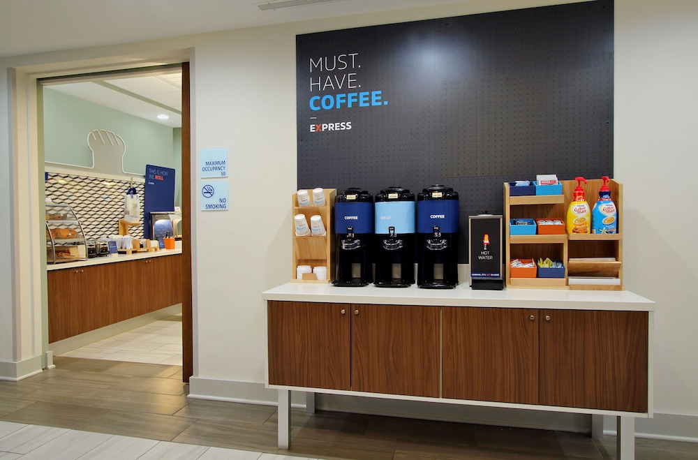 Holiday Inn Express New York City Times Square by IHG — Restaurant & bars in New York City, New York State